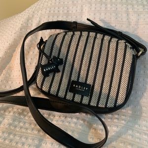 Radley London Weavers Way Leather Crossbody Purse Navy & Cream adjustable strap.